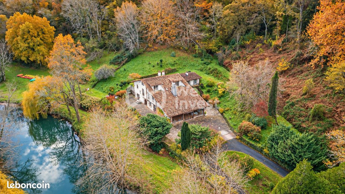 Maison 14 pièces 493 m² · à Saint-Pée-sur-Nivelle · 493 m² · 1 490 000 €