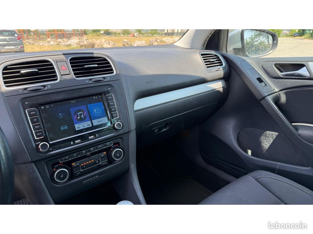 VOLKSWAGEN GOLF 6 1.6 TDi 16v 105cv / Clim auto / Kit distribution ok (image 10)