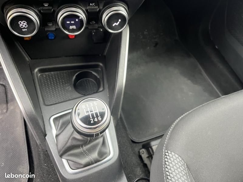 Dacia Duster 1.5 Blue dCi 115ch Prestige 4x2 (image 12)