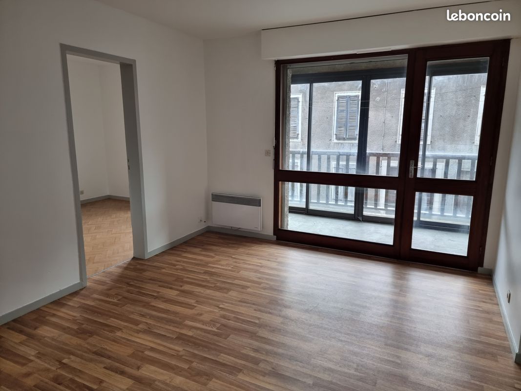 T2 rue Adoue à louer Oloron Ste Marie - Oloron-Sainte-Marie 64400 (image principale 0)