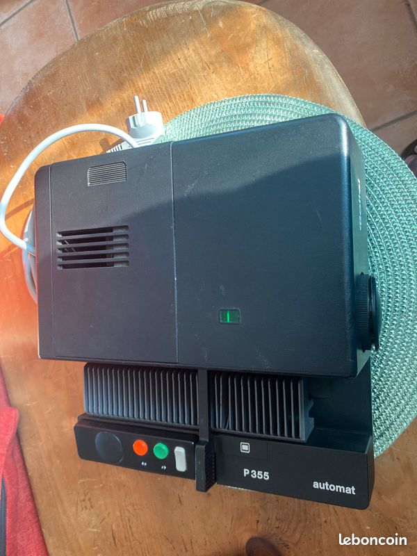 Projecteur à diapositives (Gebraucht) in Yverdon-les-Bains für CHF 30