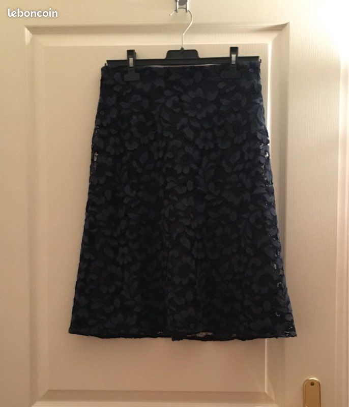 Jupe dentelle Zara bleu marine (image 2)