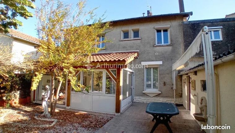 Maison 8 pièces 204 m²
