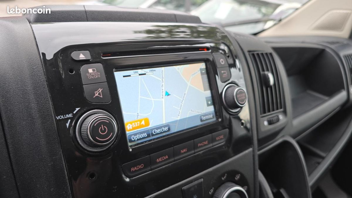 Peugeot Boxer Fourgon Surélevé 333 L2H2 Pack Clim Nav HDi 130 (image 37)