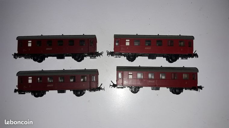 PMP FOURGON BANLIEUE SNCF HO LONG. 13,5 CM REF 565 AVEC BOITE LILIPUT