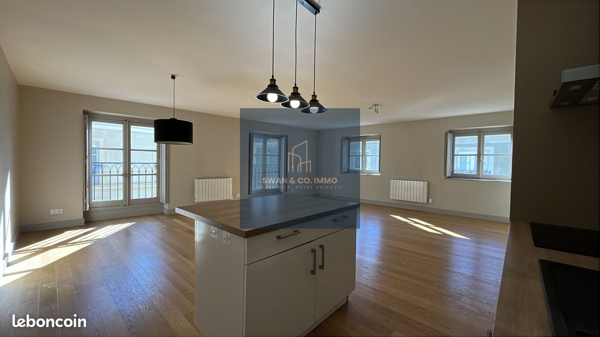 Appartement 3 pièces 79 m² · à Grenoble · 79 m² · 1 027 €