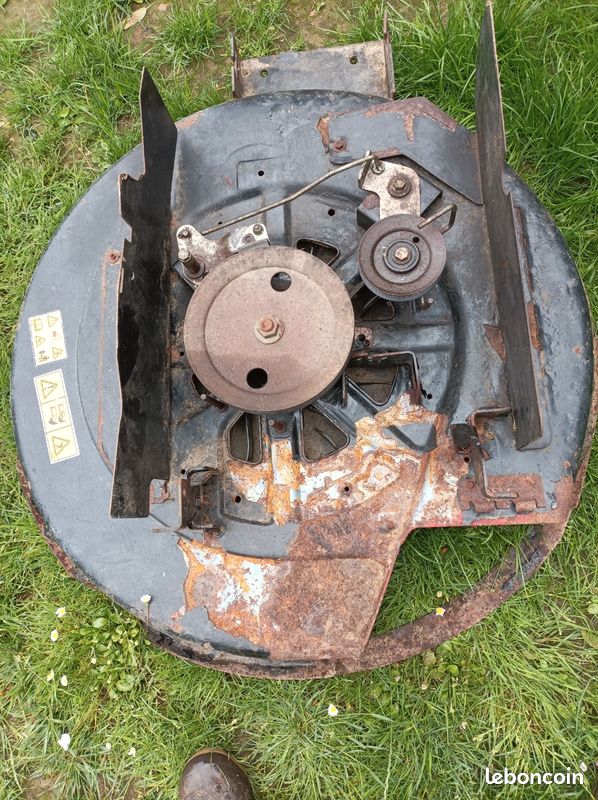 Coupe de tracteur tondeuse (image 2)