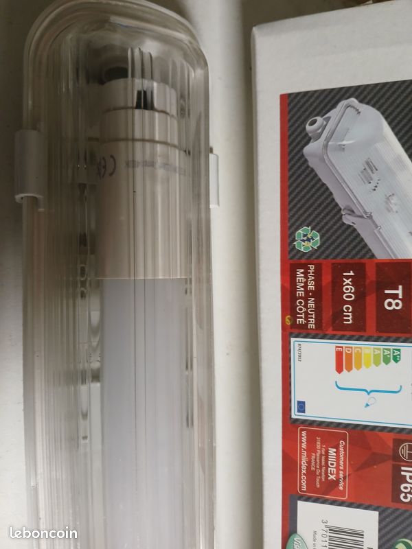Boîtier étanche avec lampe led 0,60m (image 3)
