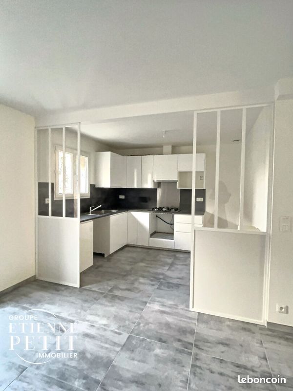 Maison 6 pièces 110 m² · à Feucherolles · 110 m² · 520 000 €