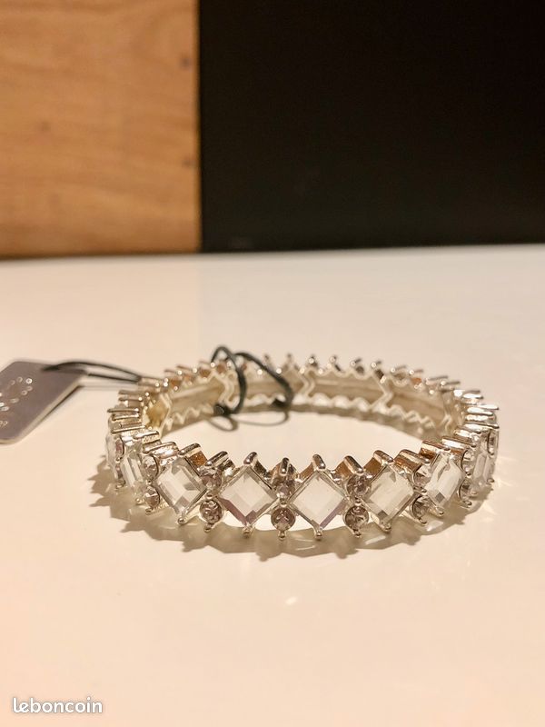 Bracelet neuf (image 2)