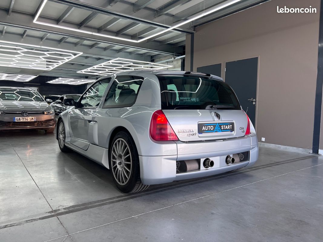Renault Clio 3.0 V6 230ch/N°1609/Distribution Neuve/Clim (image 3)