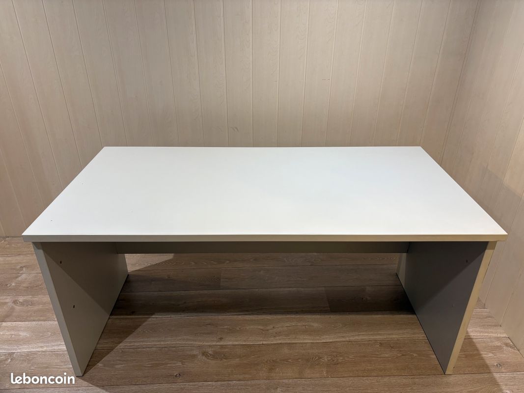 Bureau (image 1)