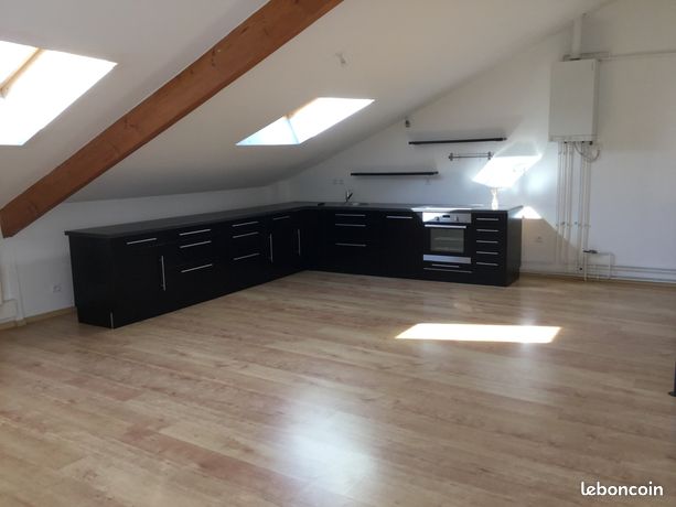 Charmant appartement style loft au calme