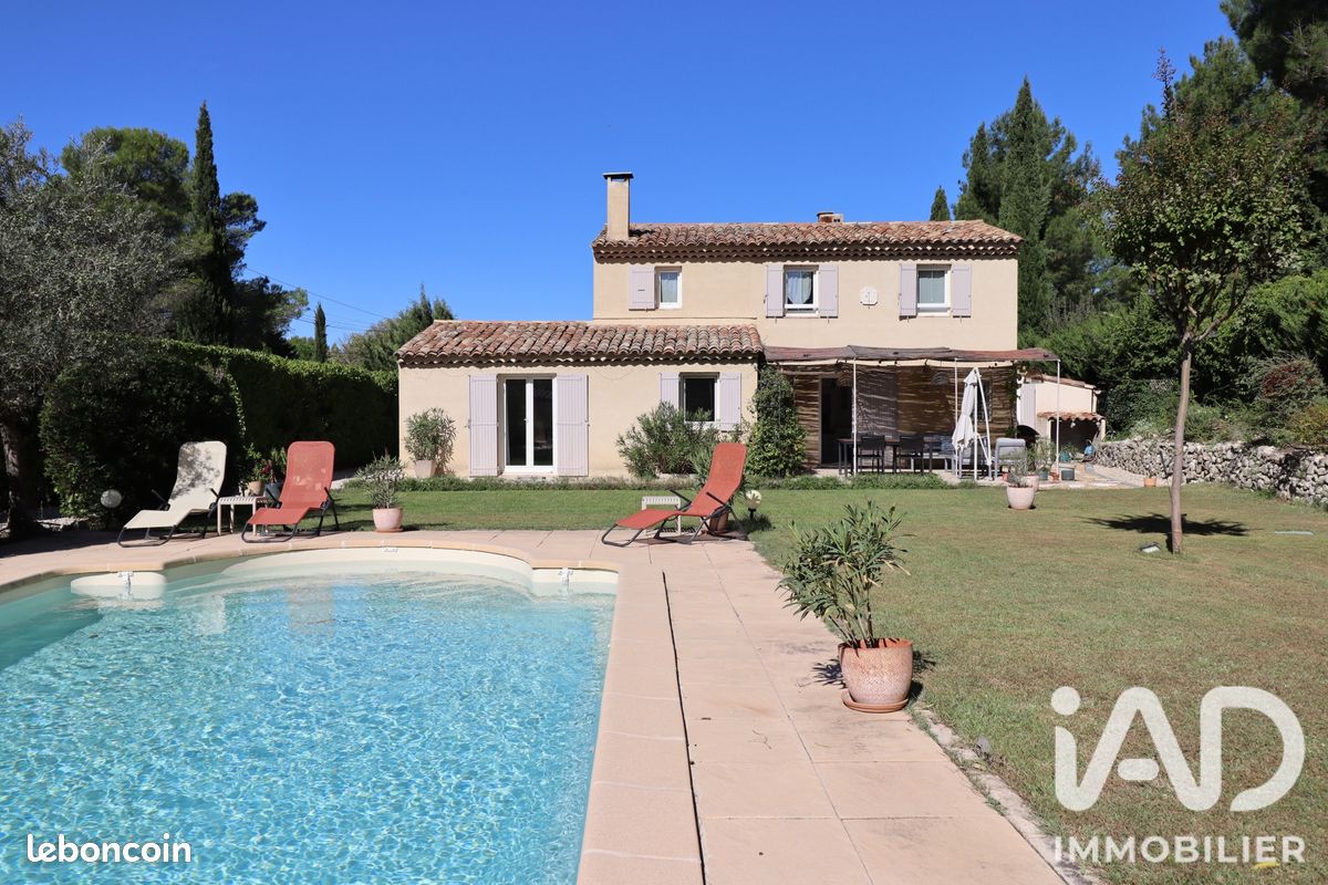 Maison 6 pièces 145 m² · à Saint-Cannat · 145 m² · 695 000 €