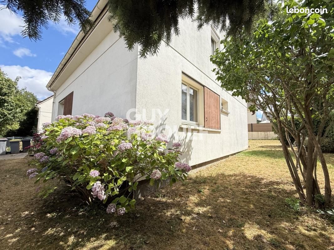 Maison 7 pièces 126 m² · à Marcoussis · 126 m² · 270 000 €