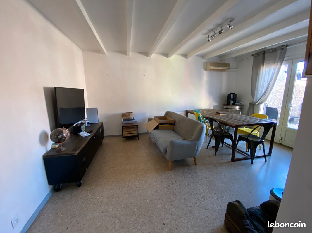 Maison 3 pièces 65 m² · à Robion · 65 m² · 1 000 €