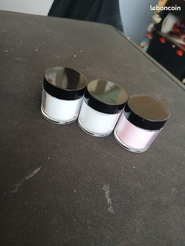 Lot ongles (image 1)