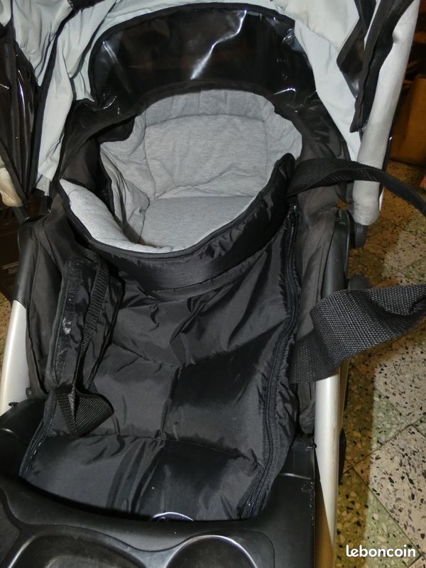 Poussette GRACO Comfort TPoussette GRACO Comfort Tracker + chancelière neuve (image 2)