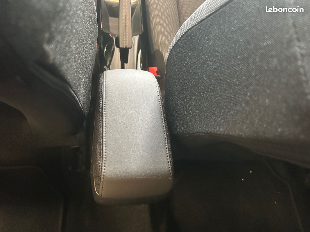 CITROEN C4 CACTUS BlueHDi 100 cv Shine - Caméra de recul / Carplay/Android auto - Garantie (image 30)