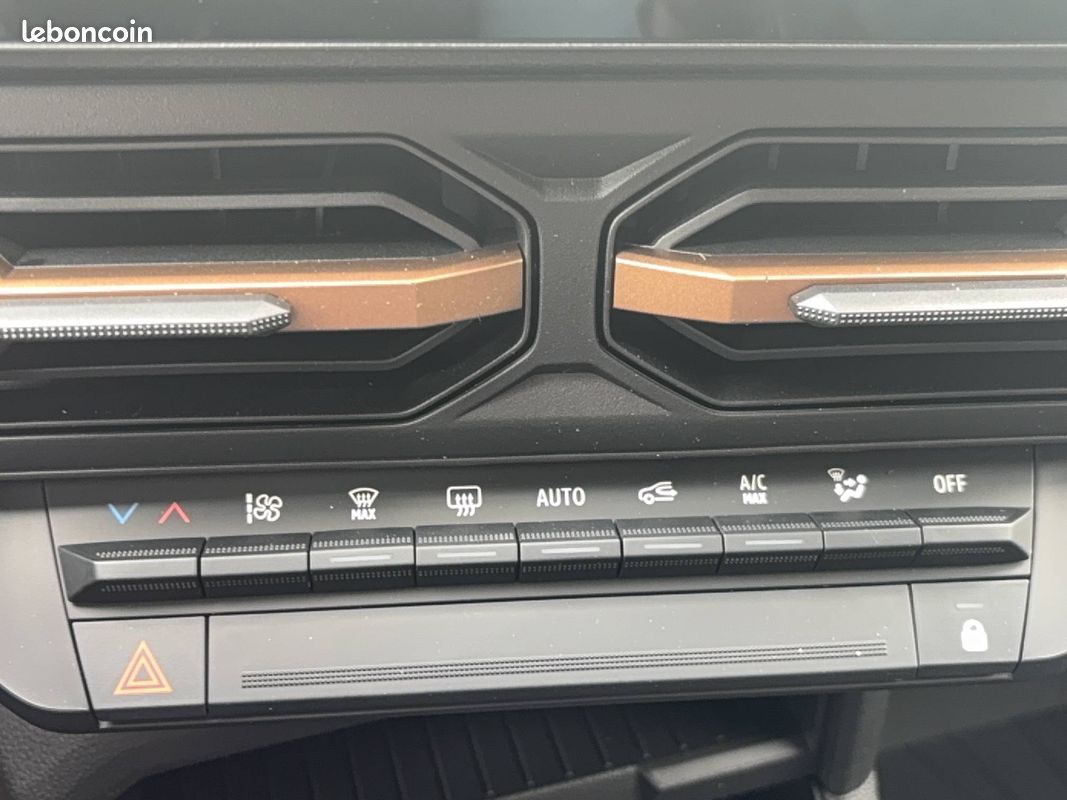 DACIA Duster Hybrid 155 Extreme (image 21)