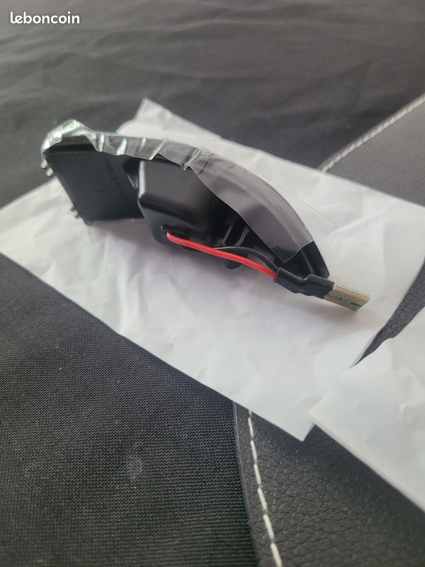 Clignotants dynamiques rétroviseurs Mégane RS (image 2)