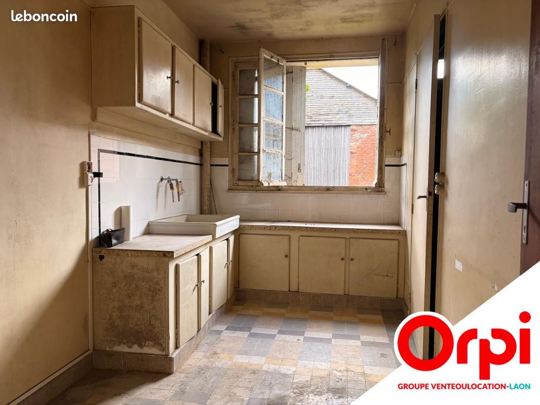 Maison 6 pièces 137 m² · à Brunehamel · 137 m² · 46 500 €