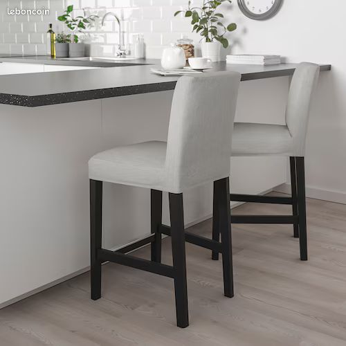Chaises de bar (image 1)