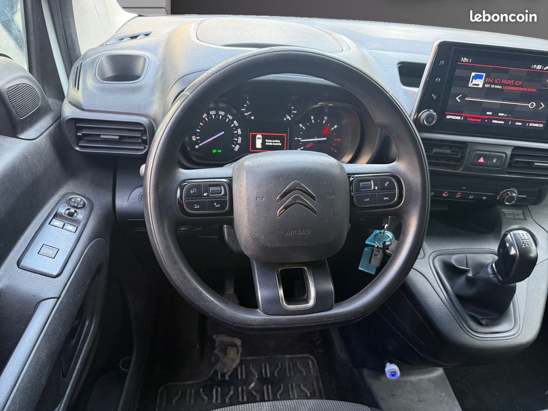 CITROEN BERLINGO Taille M BlueHDi 100 SS BVM6 Feel Pack (image 13)