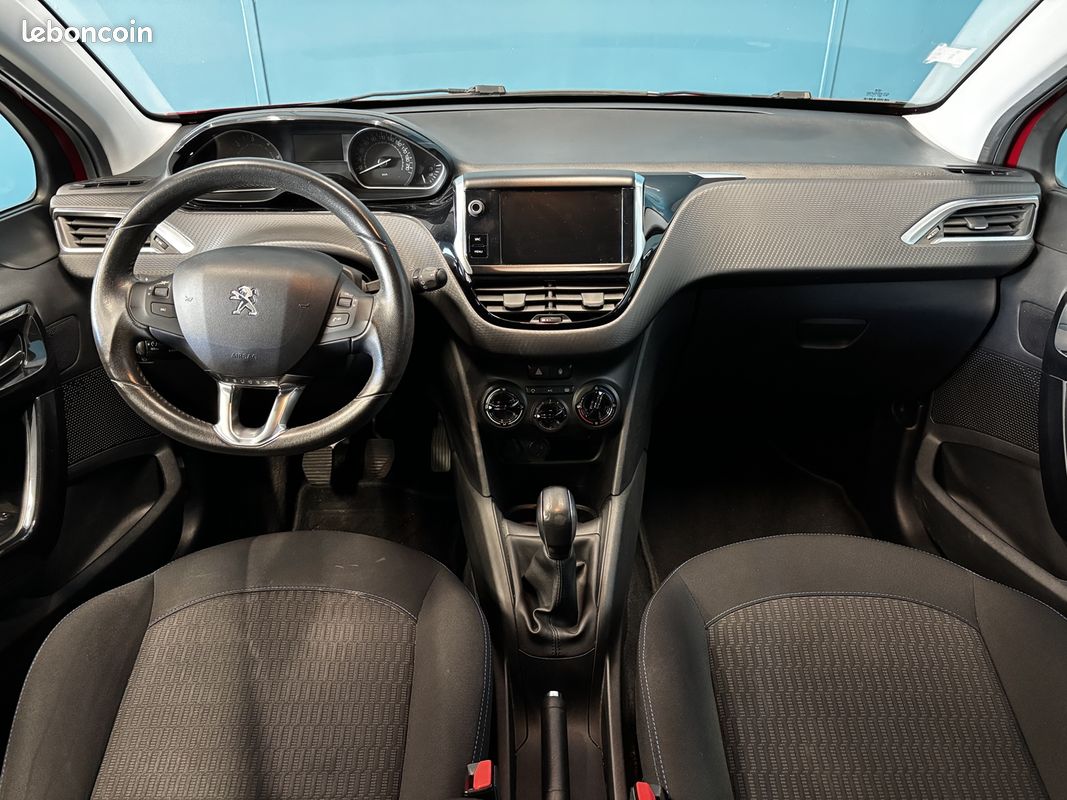 Peugeot 208 1.6 BLUEHDI 100CH STYLE 5P (image 8)