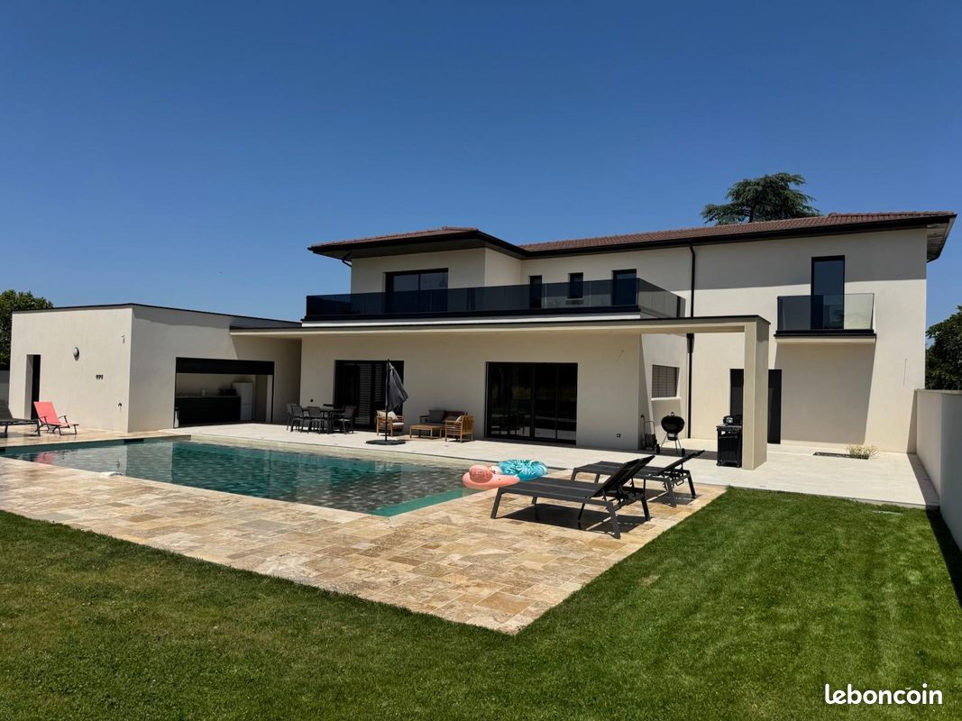 Maison 5 pièces 220 m² · à Romans-sur-Isère · 220 m² · 890 000 €