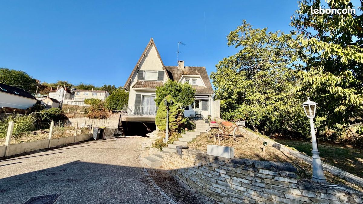 Maison 6 pièces 148 m² · à Corbeil-Essonnes · 148 m² · 360 000 €