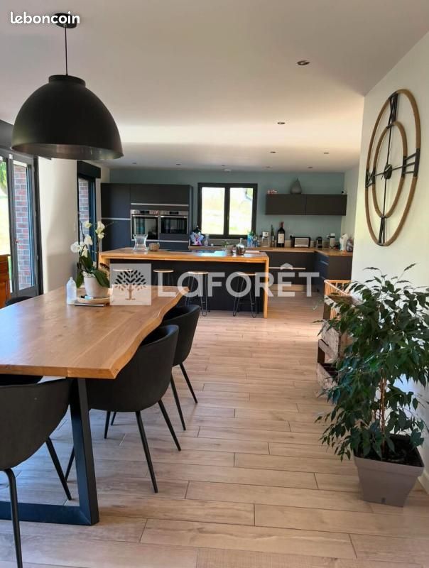 Maison 4 pièces 123 m² · à Vieil-Hesdin · 123 m² · 1 070 €
