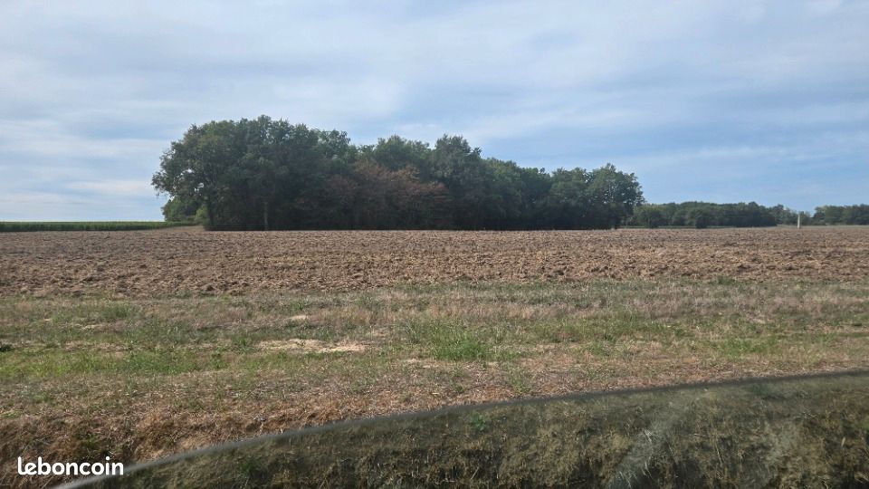 Terrain 809 m² · à Reignac · 35 800 €