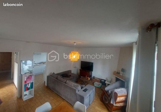 https://img.leboncoin.fr/api/v1/lbcpb1/images/e6/fe/bc/e6febce1d17bc57772966e3d16a7305fd48e0214.jpg?rule=ad-image