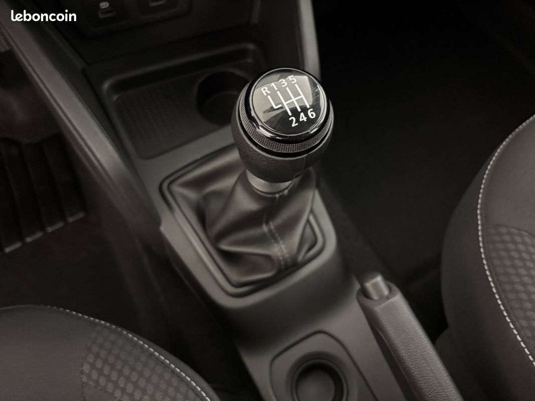 DACIA Duster ECO-G 100 4x2 Expression (image 13)