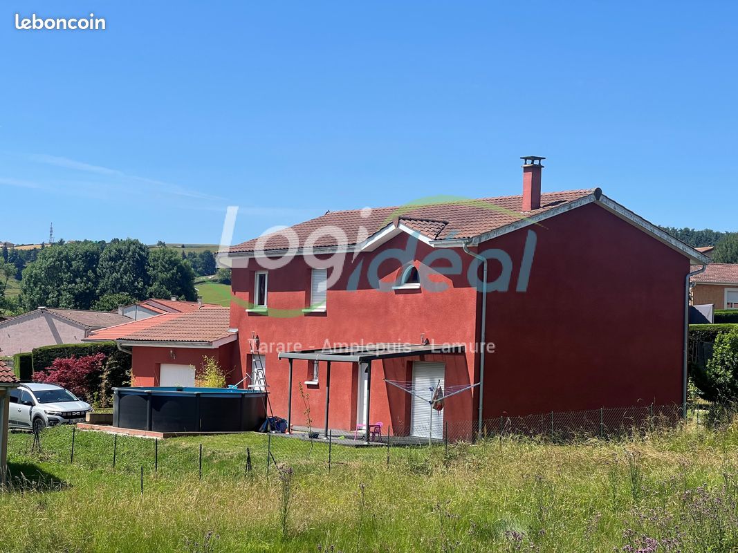 Maison 8 pièces 164 m² · à Amplepuis · 164 m² · 280 000 €