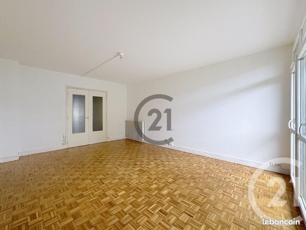 Appartement 3 pièces 60 m² · à Saint-Fargeau-Ponthierry · 60 m² · 887 €