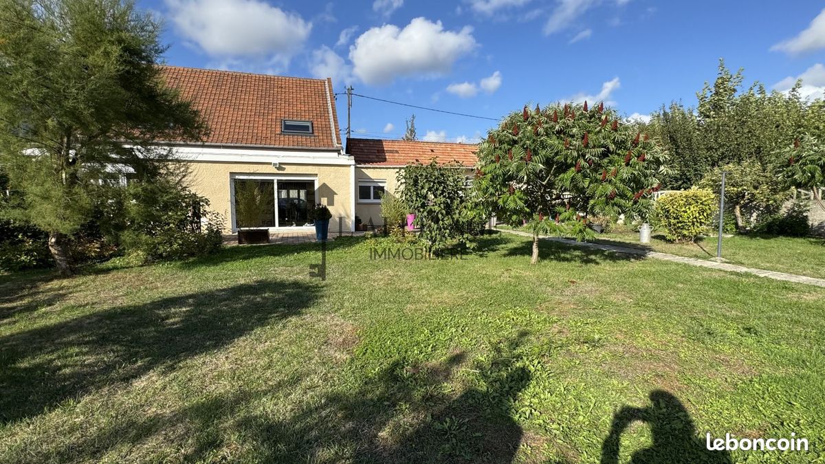 Maison 6 pièces 169 m² · à Tilloy-lès-Mofflaines · 169 m² · 235 000 €
