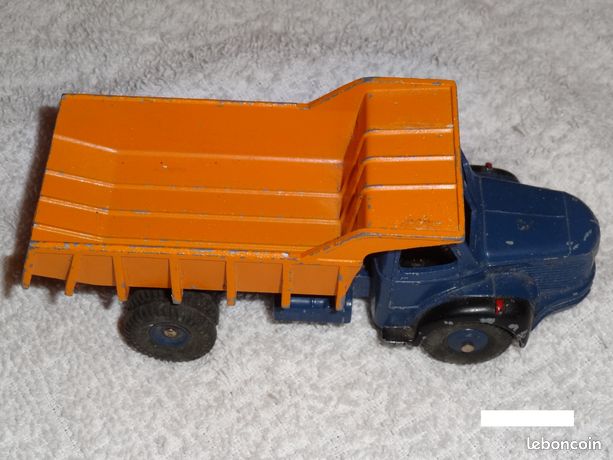 Les Petites Renault - Renault 1000 Kg vitré Berger 1950