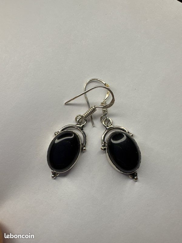 Boucles d’oreilles en onyx et argent (image 1)