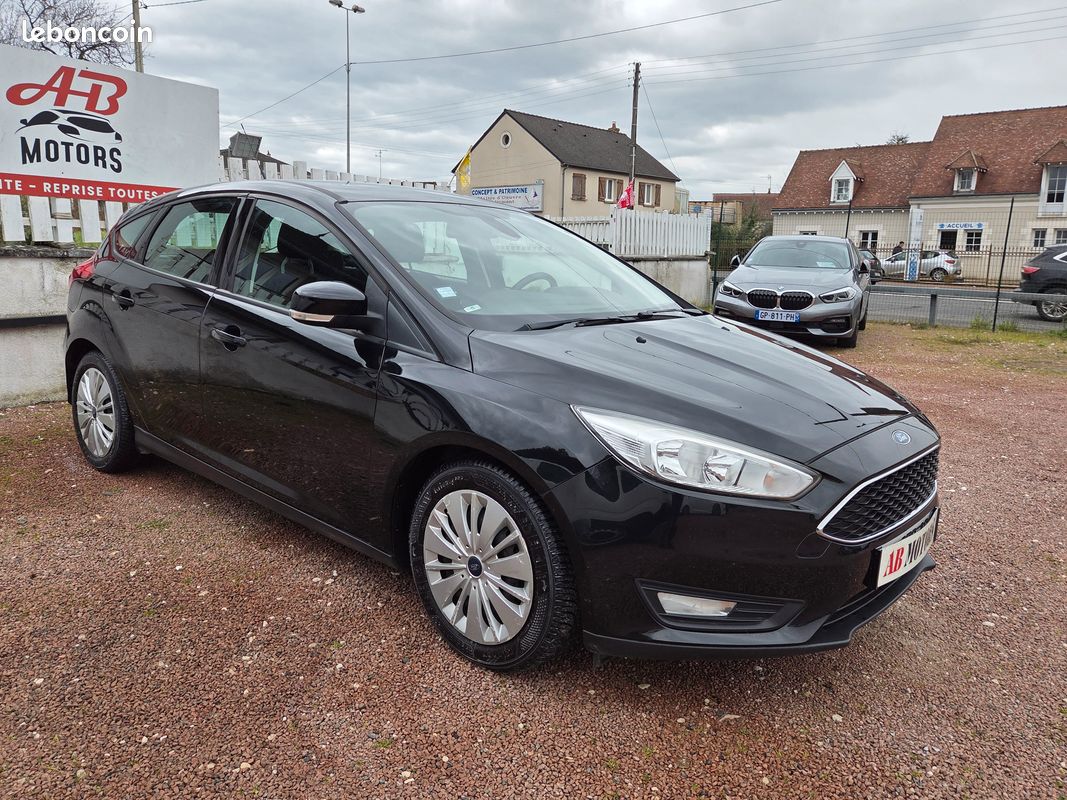 Ford Focus III EcoBoost 125CH Trend S&S (image 2)
