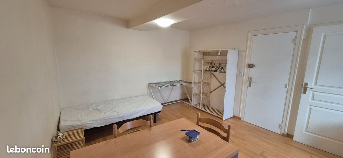 Appartement 1 pièce 21 m² · à Ernée · 21 m² · 300 €