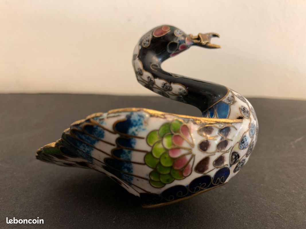 Baguier ou coupelle à bijoux boucles oreilles, émaux et laiton, décor cygne (image 10)