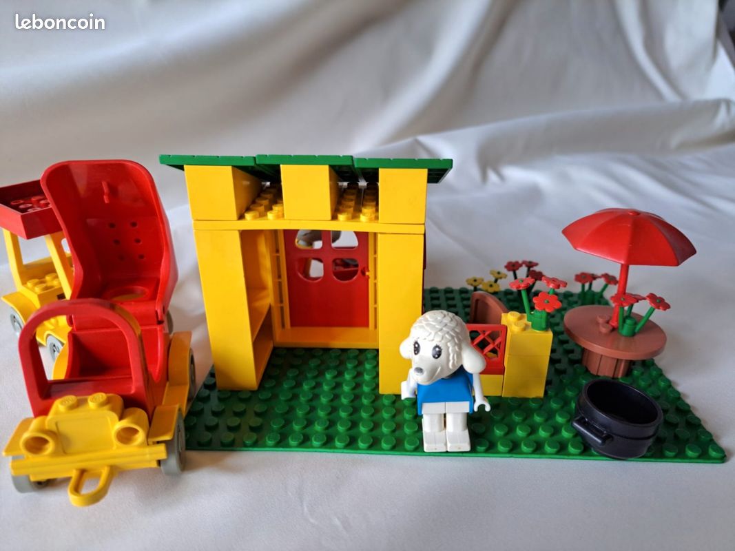 LEGO FABULAND lot 3641 et 3654 Le jardin et la voiture remorque