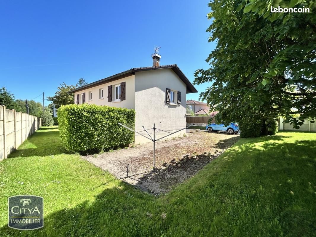 Maison 3 pièces 76 m² · à Villeneuve · 76 m² · 250 000 €