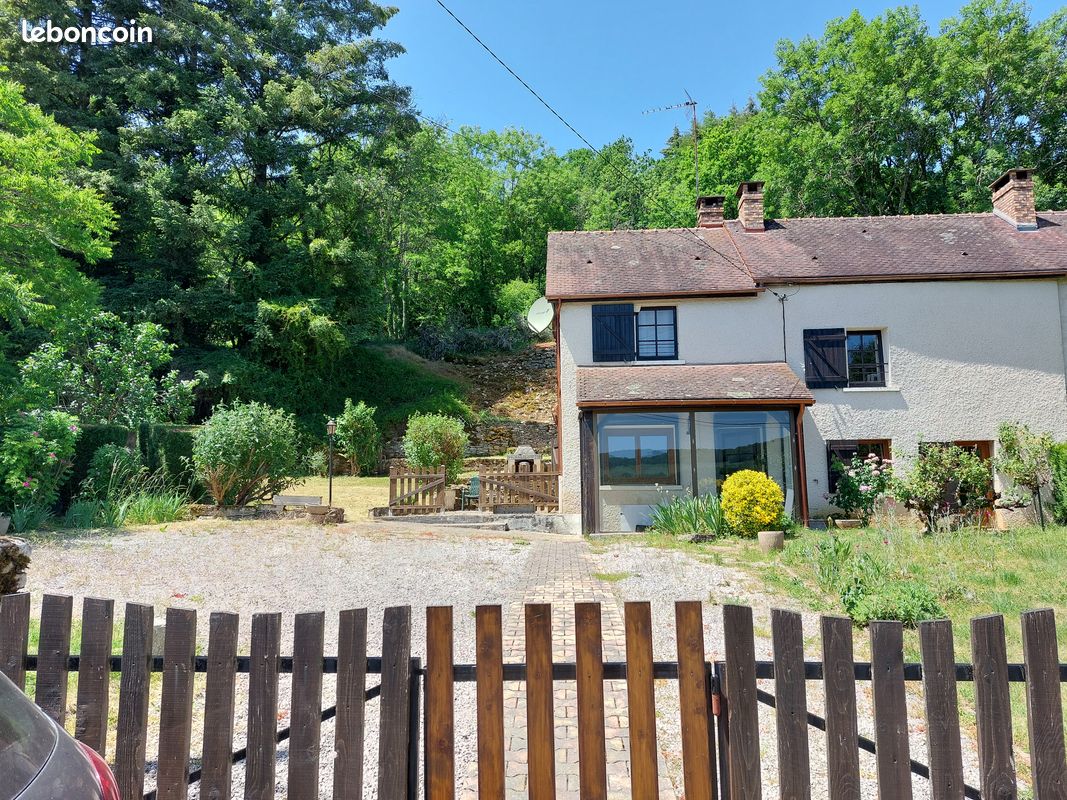 Maison 3 pièces 100 m² · à Vandenesse-en-Auxois · 100 m² · 850 €/mois