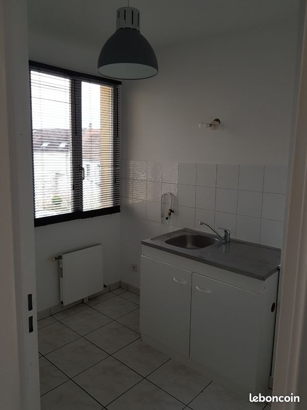 Appartement a louer brie-comte-robert - 28 m2 - Surfyn