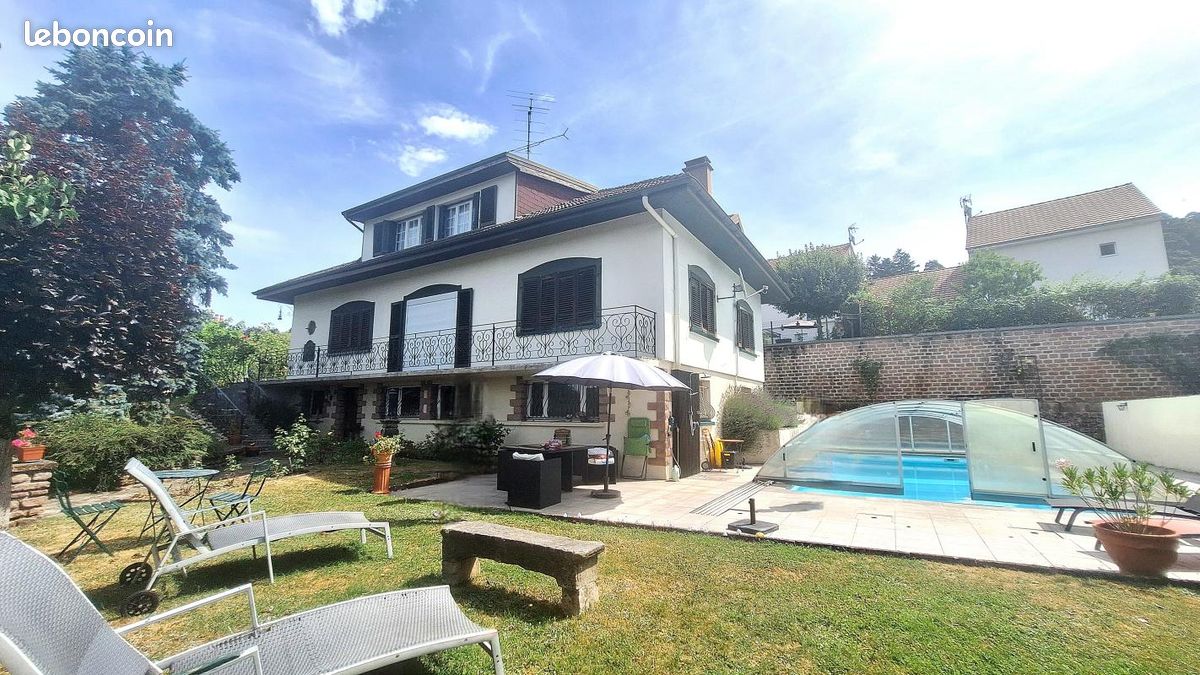 Maison 5 pièces 233 m² · à Épinal · 233 m² · 327 000 €