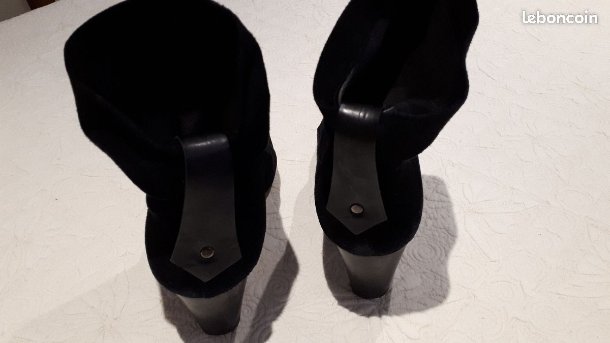 Bottines noires en cuir (image 2)
