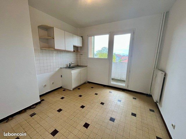 Appartement 4 pièces 94 m² · à Montrond-les-Bains · 94 m² · 870 €/mois